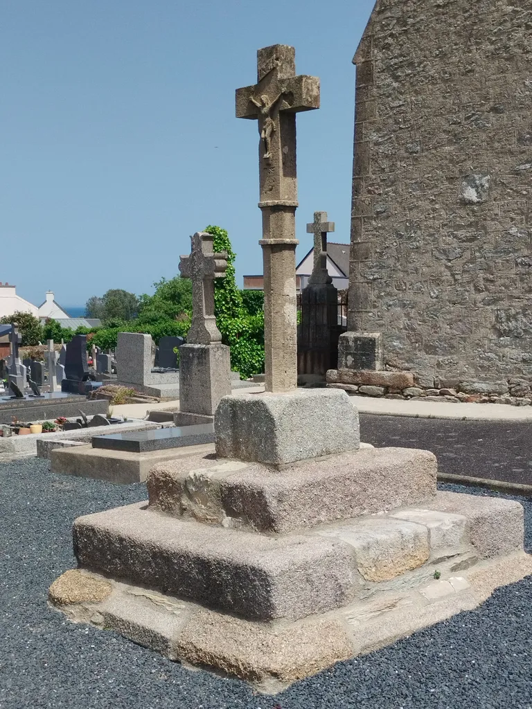 Croix du cimetière de Bretteville