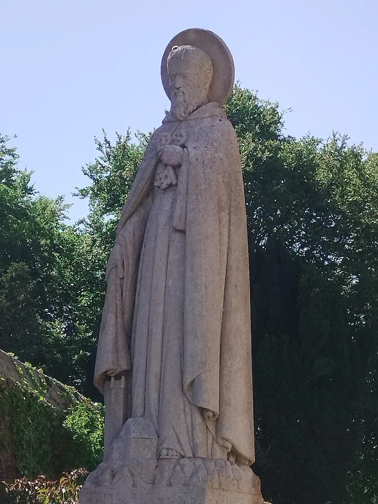 Statue de Saint-Pierre à Saint-Pierre-Église