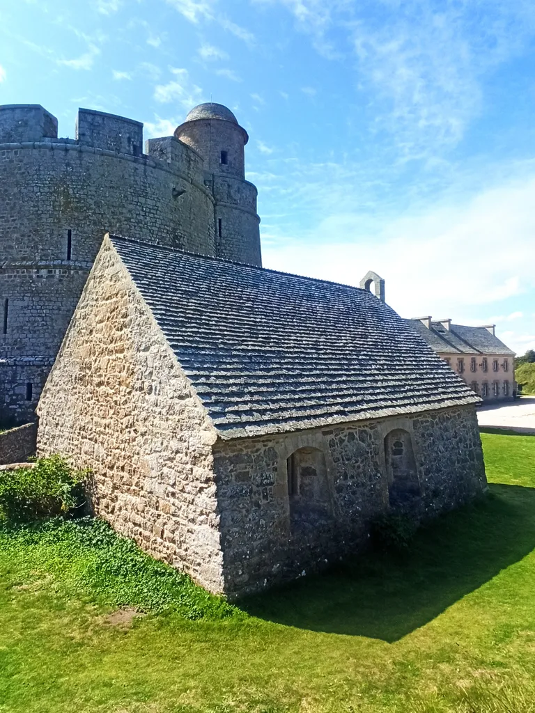 Chapelle du fort de l'Ile de Tatihou à Saint-Vaast-la-Hougue