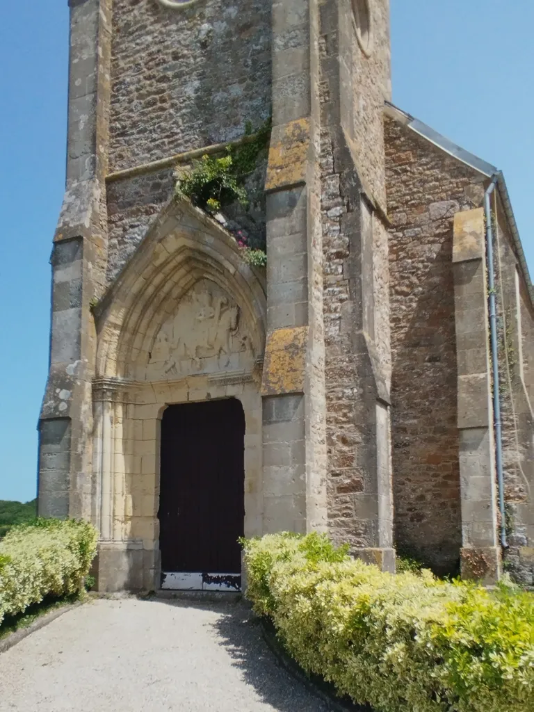 Église Saint-Martin à Maupertus-sur-Mer