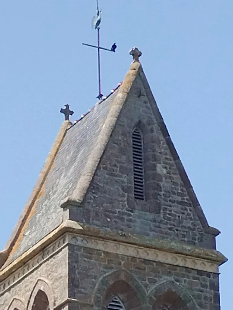 Église Saint-Martin à Maupertus-sur-Mer