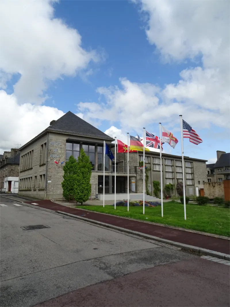 Mairie de Montebourg