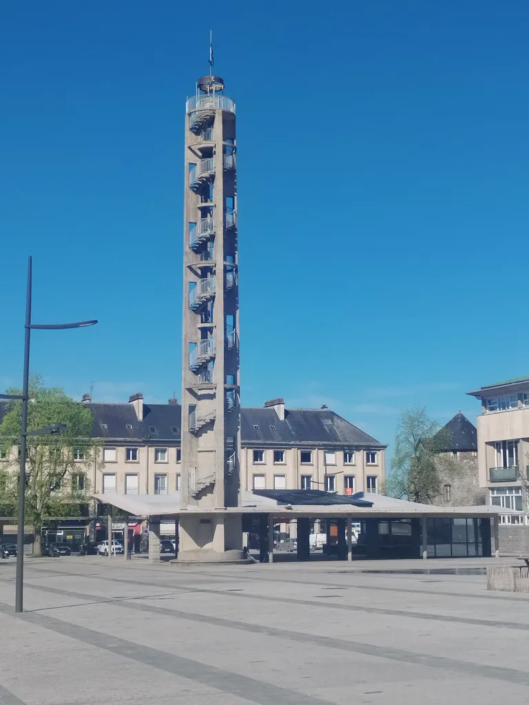 Beffroi et halle de l'hôtel de ville de Saint-Lô
