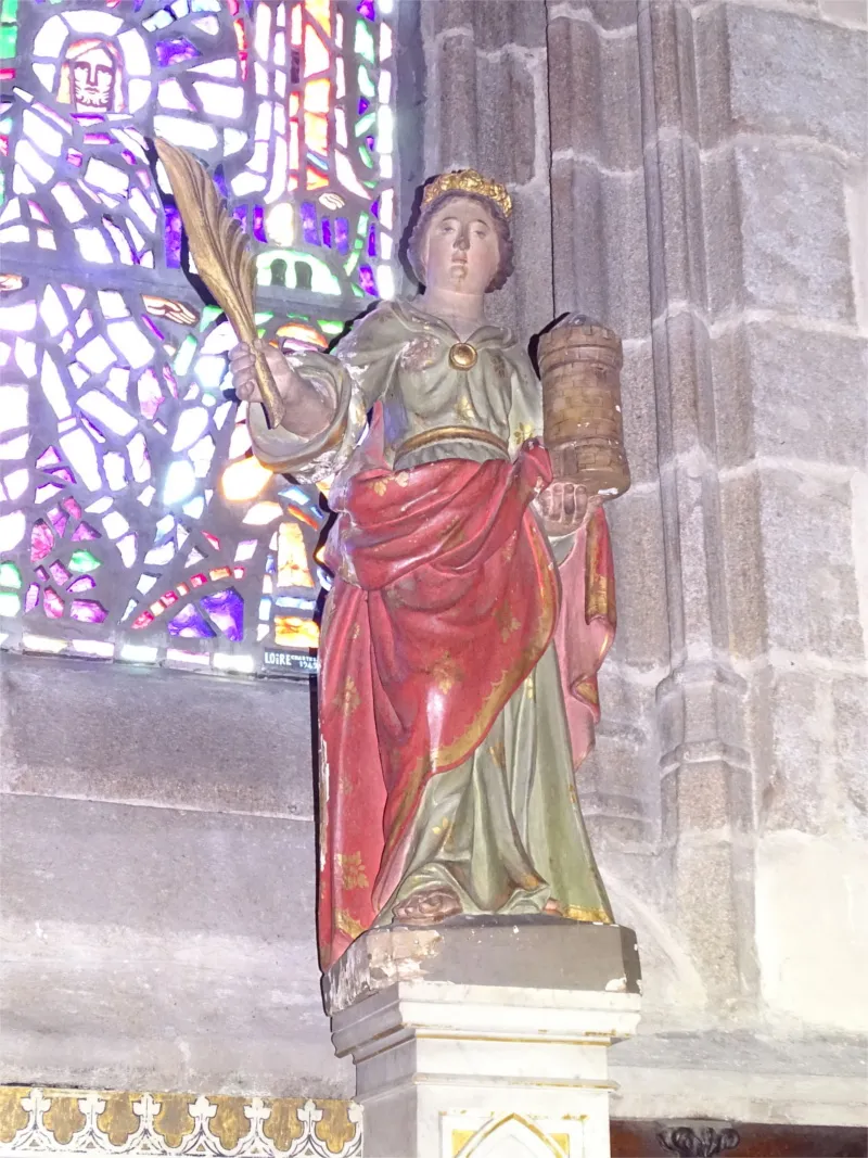 Statue : Sainte-Barbe dans l'Église Notre-Dame de Villedieu-les-Poêles