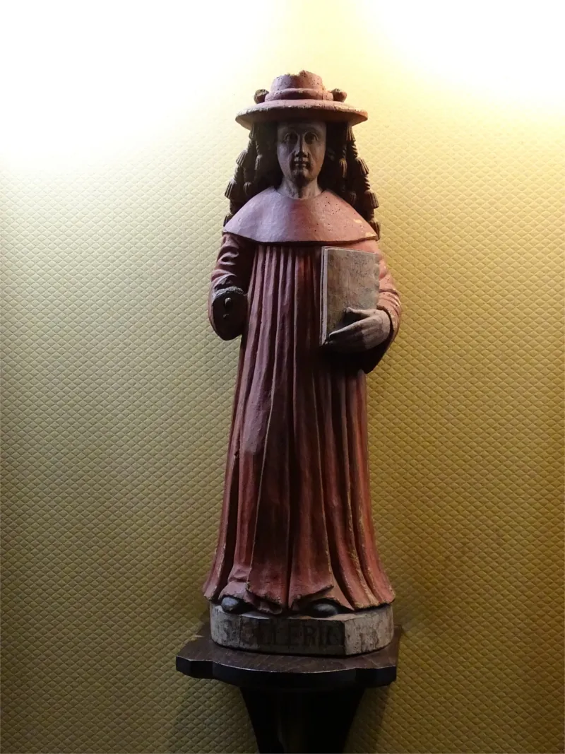 Statuette : Saint-Céneric dans l'Église Notre-Dame de Villedieu-les-Poêles