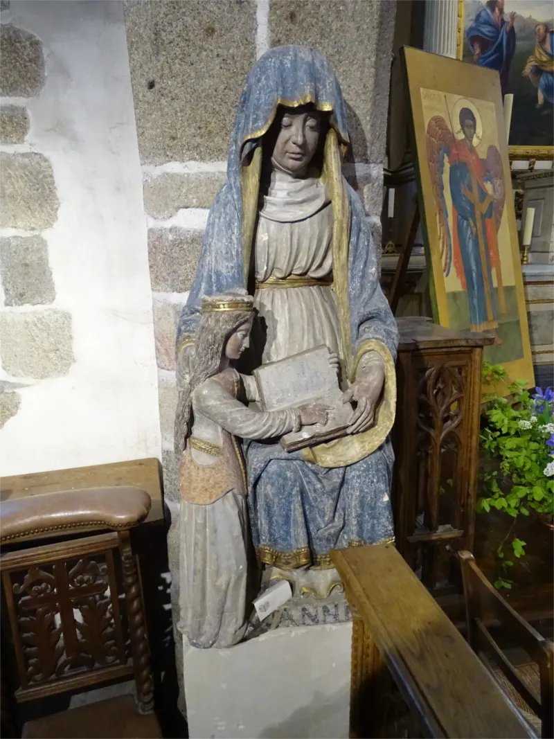 Sainte-Anne et la Vierge dans l'Église Saint-Pierre du Mont-Saint-Michel