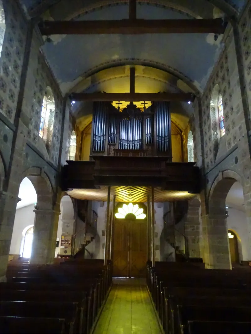 Orgue de tribune dans l'Église Saint-Nicolas de Barfleur