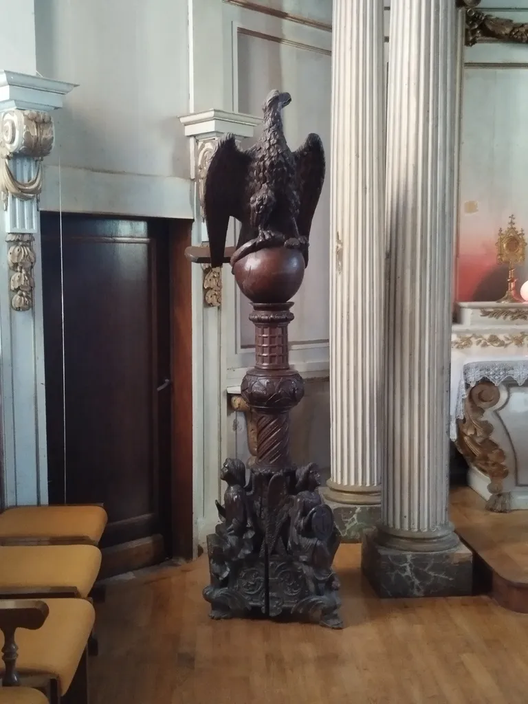 Aigle-lutrin de l'Église Notre-Dame à Querqueville