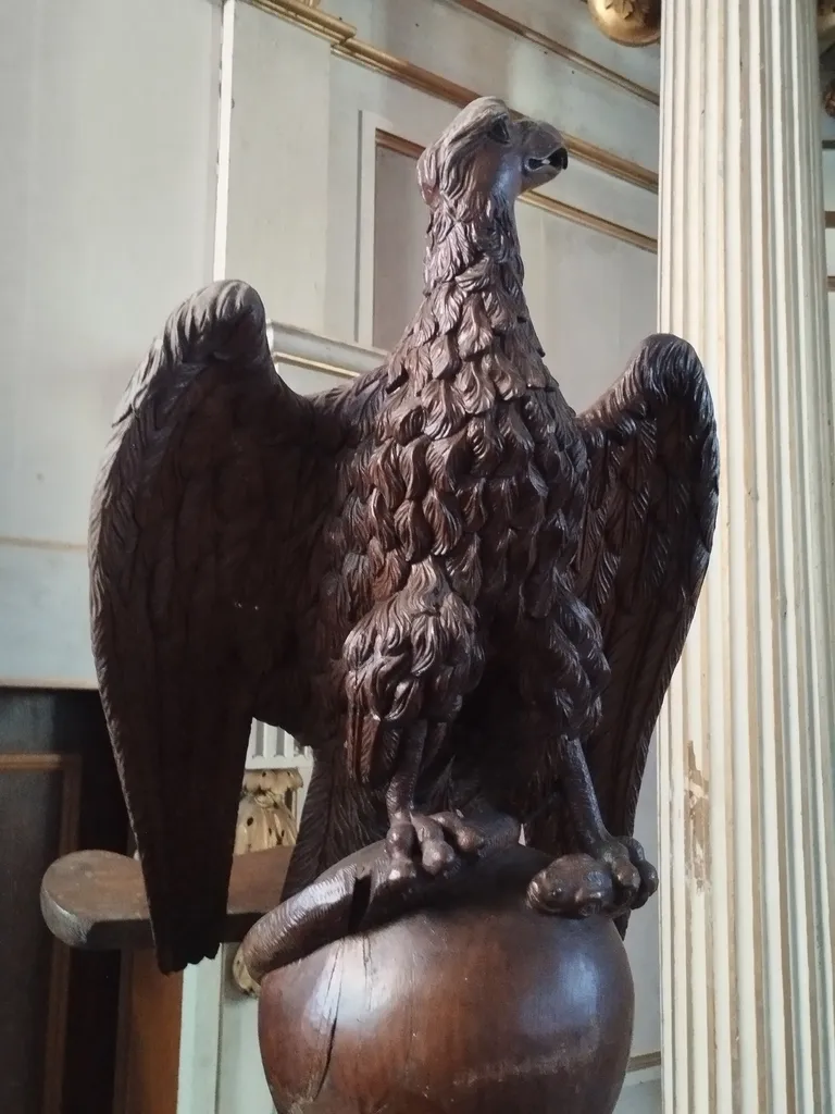 Aigle-lutrin de l'Église Notre-Dame à Querqueville