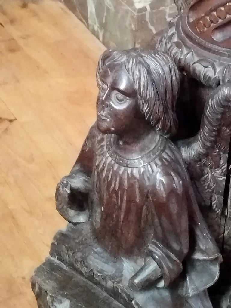 Aigle-lutrin de l'Église Notre-Dame à Querqueville