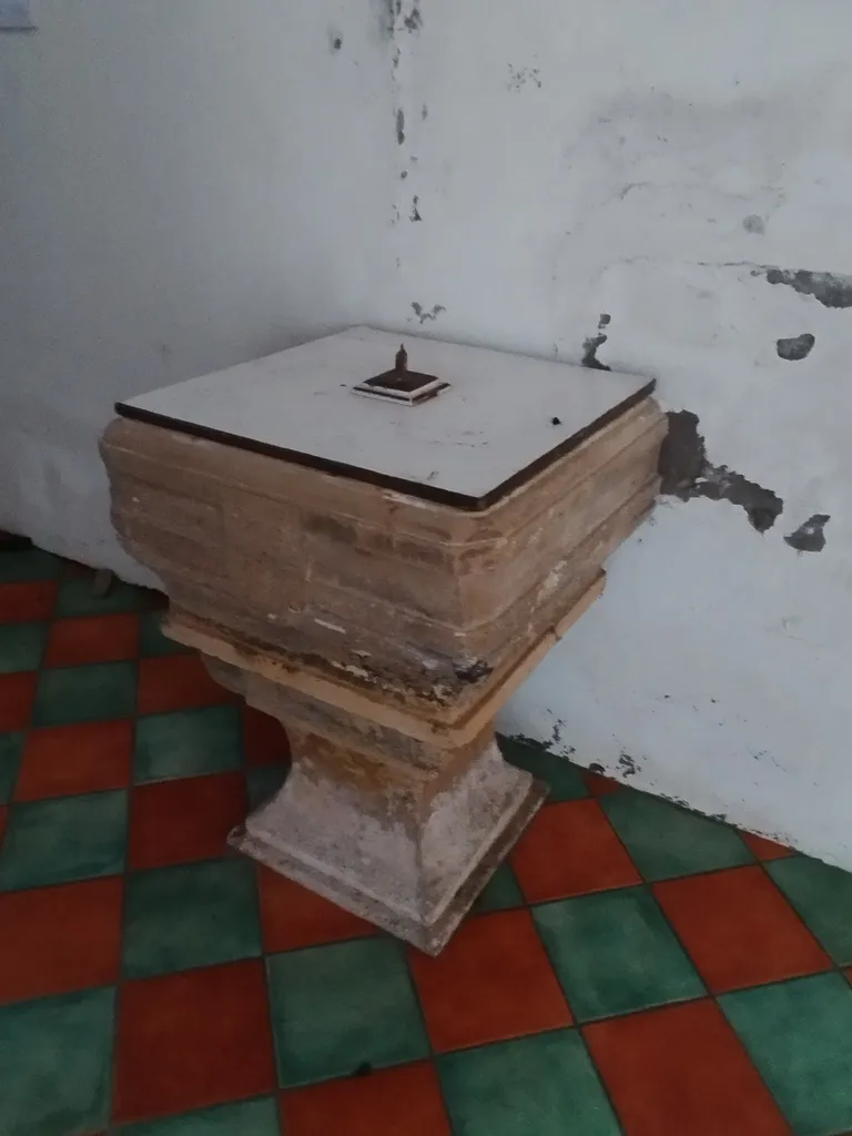 Fonts baptismaux de l'Église Notre-Dame à Querqueville
