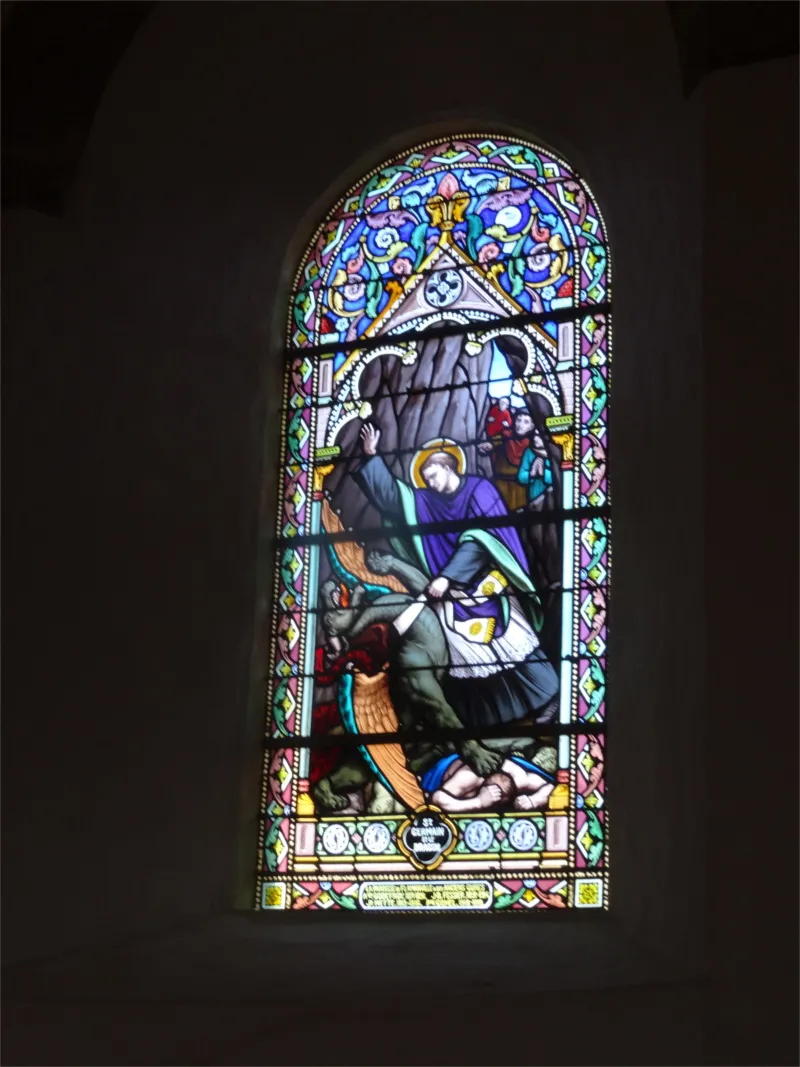 Vitrail Baie C : St Germain et le Dragon dans l'église Saint-Germain de Flamanville
