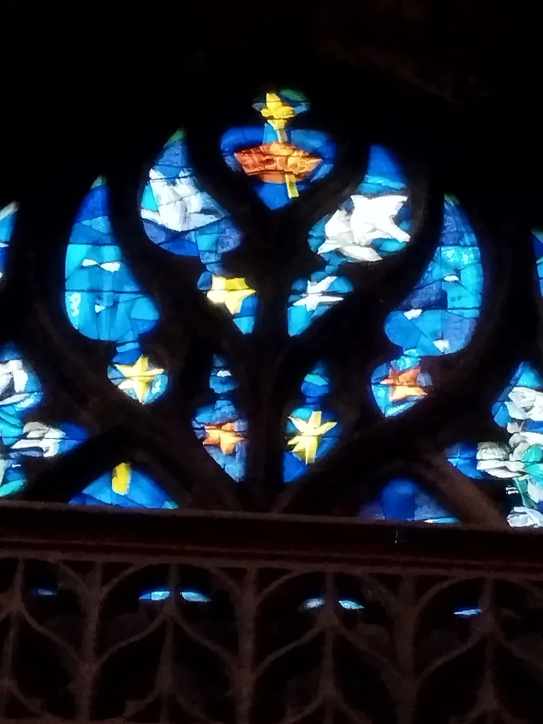 Vitrail Baie 8 de la Basilique Sainte-Trinité de Cherbourg