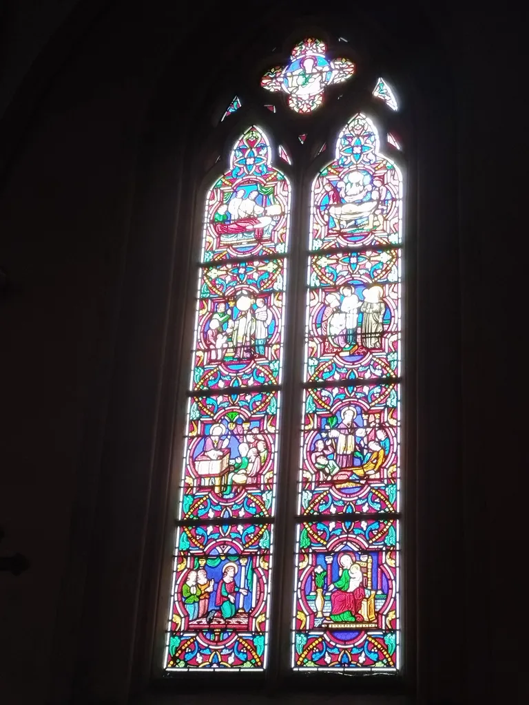 Vitrail Baie 5 : Saint-François-de-sales dans la Chapelle de la Bucaille à Cherbourg