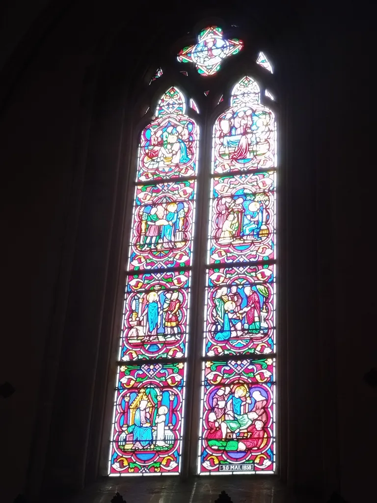 Vitrail Baie 7 : Saint-Louis dans la Chapelle de la Bucaille à Cherbourg
