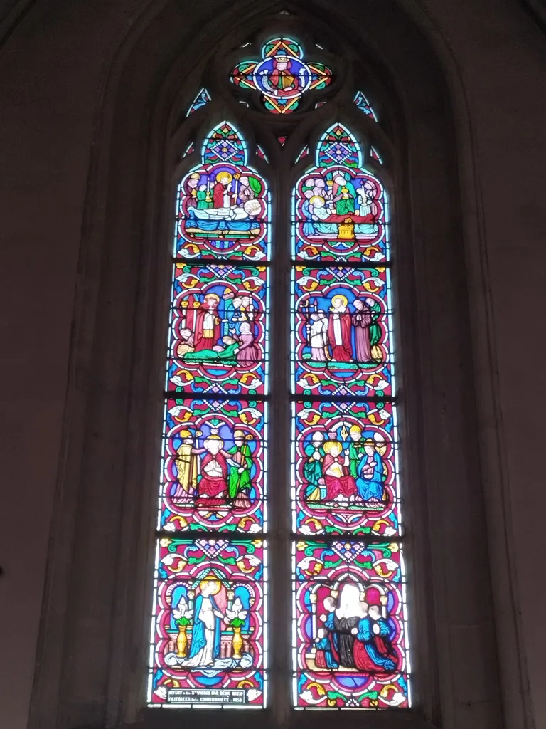 Vitrail 10 : Saint-Lô dans la Chapelle de la Bucaille à Cherbourg