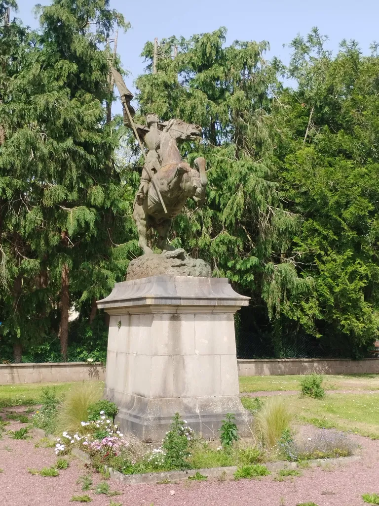 Statue de Jeanne d'Arc à Montebourg